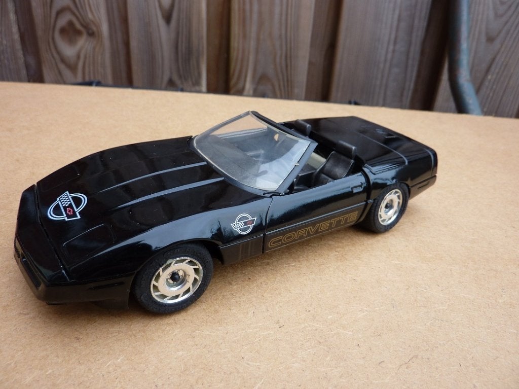 Corvette Roadster 1:24 Majorette Zwart, Ophalen of Verzenden, Gebruikt, Bburago