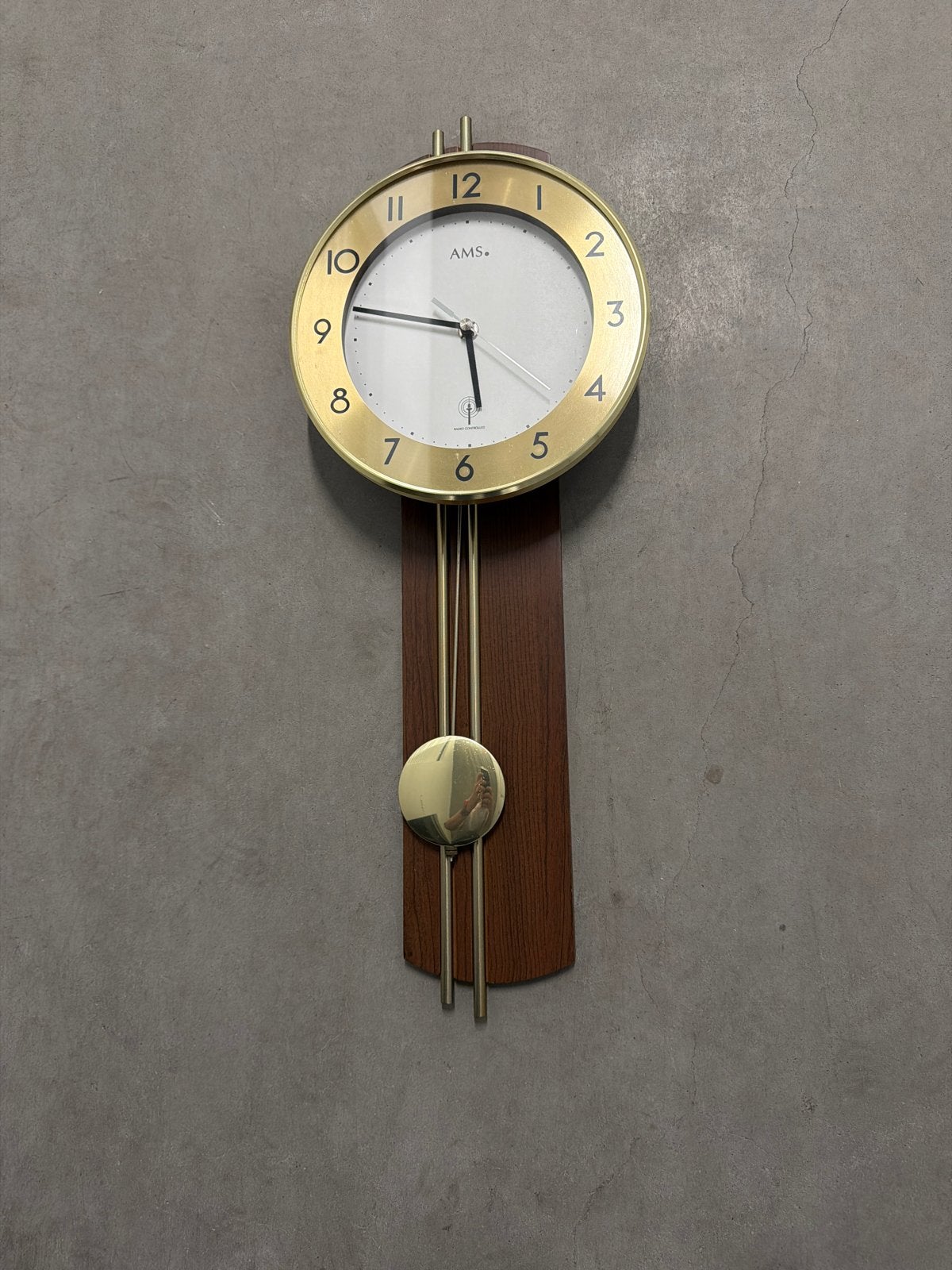 AMS Wandklok met Slinger - Modern Design, Antiek en Kunst, Ophalen