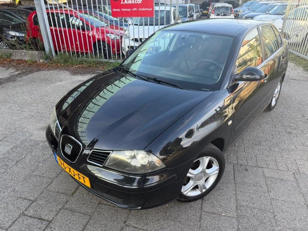 SEAT Cordoba 1.4-16V Trendstyle (bj 2007), Auto's, 4 cilinders, Zwart, Bedrijf, Handgeschakeld