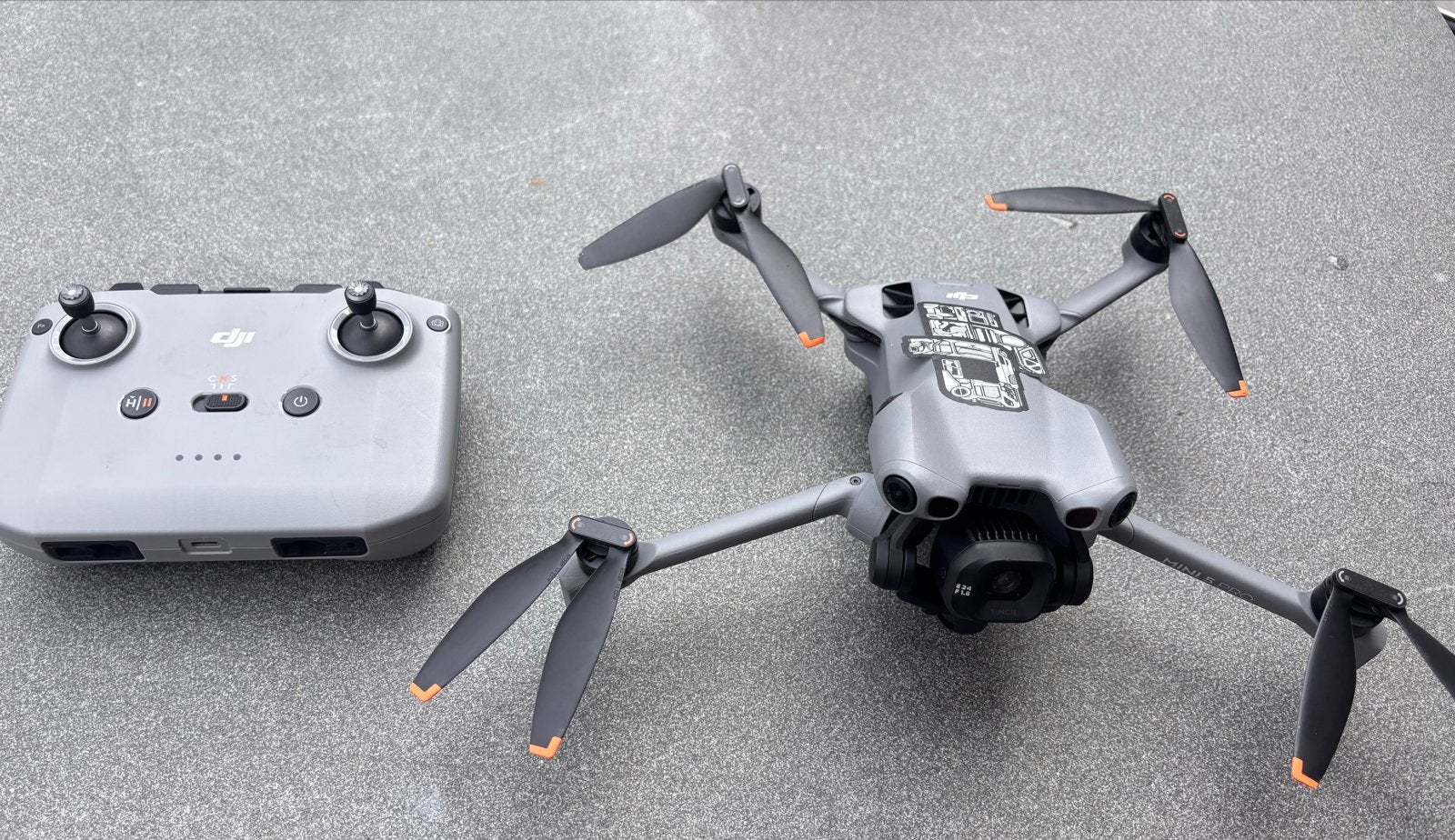 DJI Mini 5 Pro drone met afstandsbediening, 30 tot 45 minuten, Cameradrone, Obstakel-ontwijking, Ophalen of Verzenden