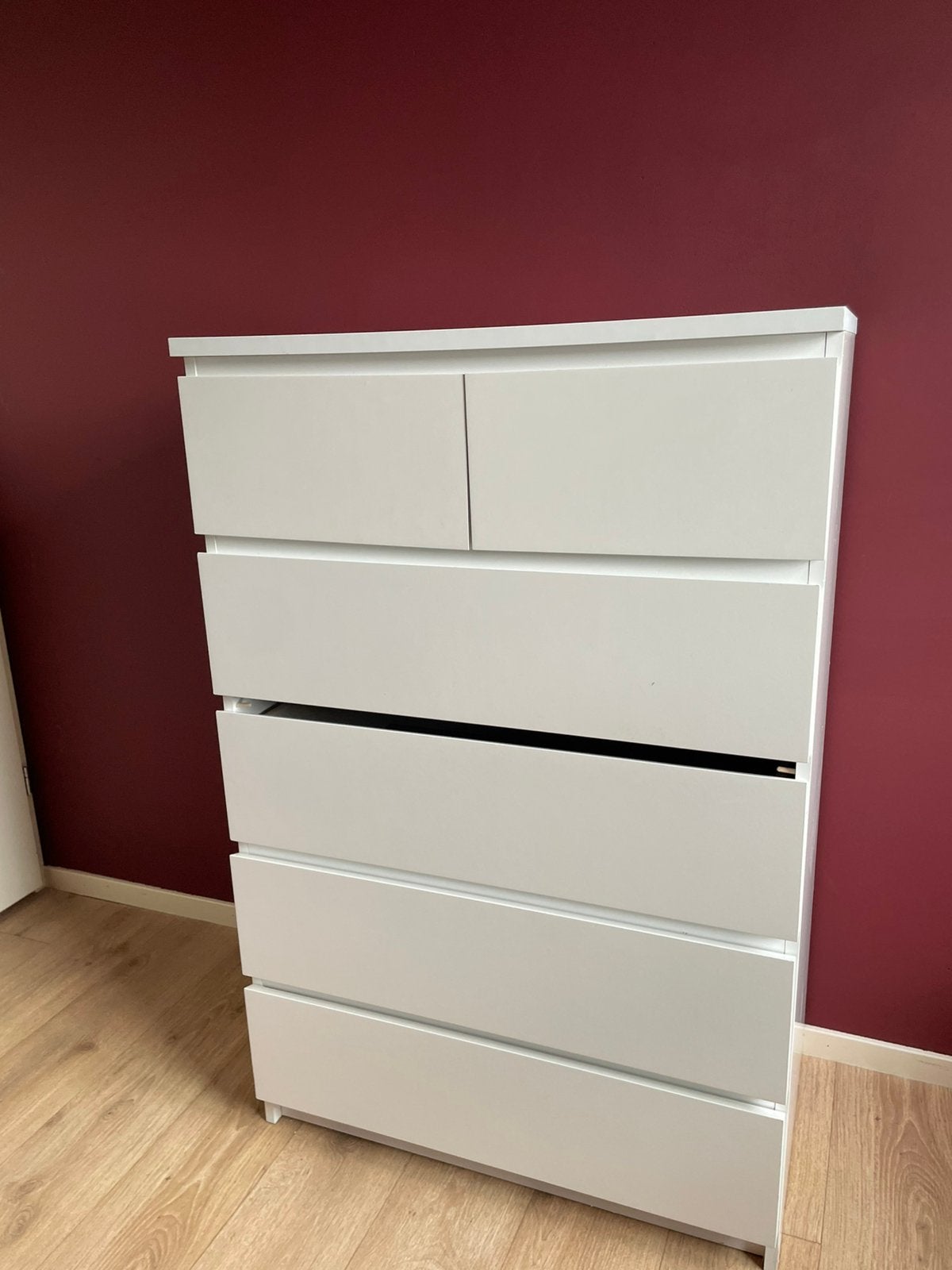 Gratis: Witte Ikea Malm ladekast, Huis en Inrichting, Kasten | Ladekasten, Ophalen, Gebruikt, 5 laden of meer, 100 tot 150 cm