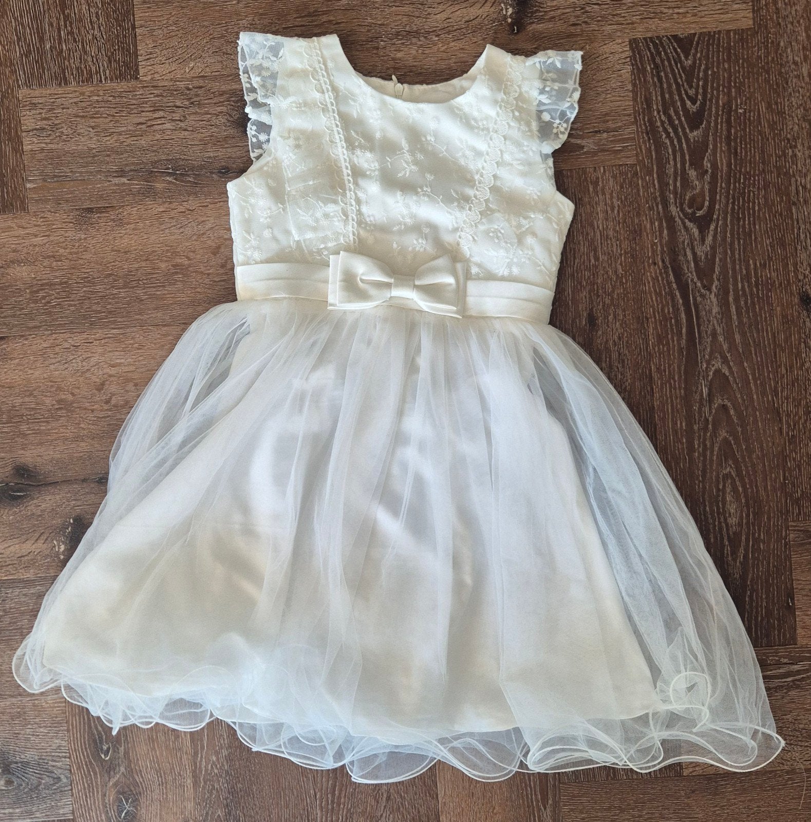 Prachtige witte feestjurk Fiona & Co maat 10/140, Kinderen en Baby's, Ophalen, Meisje, Zo goed als nieuw, Jurk of Rok