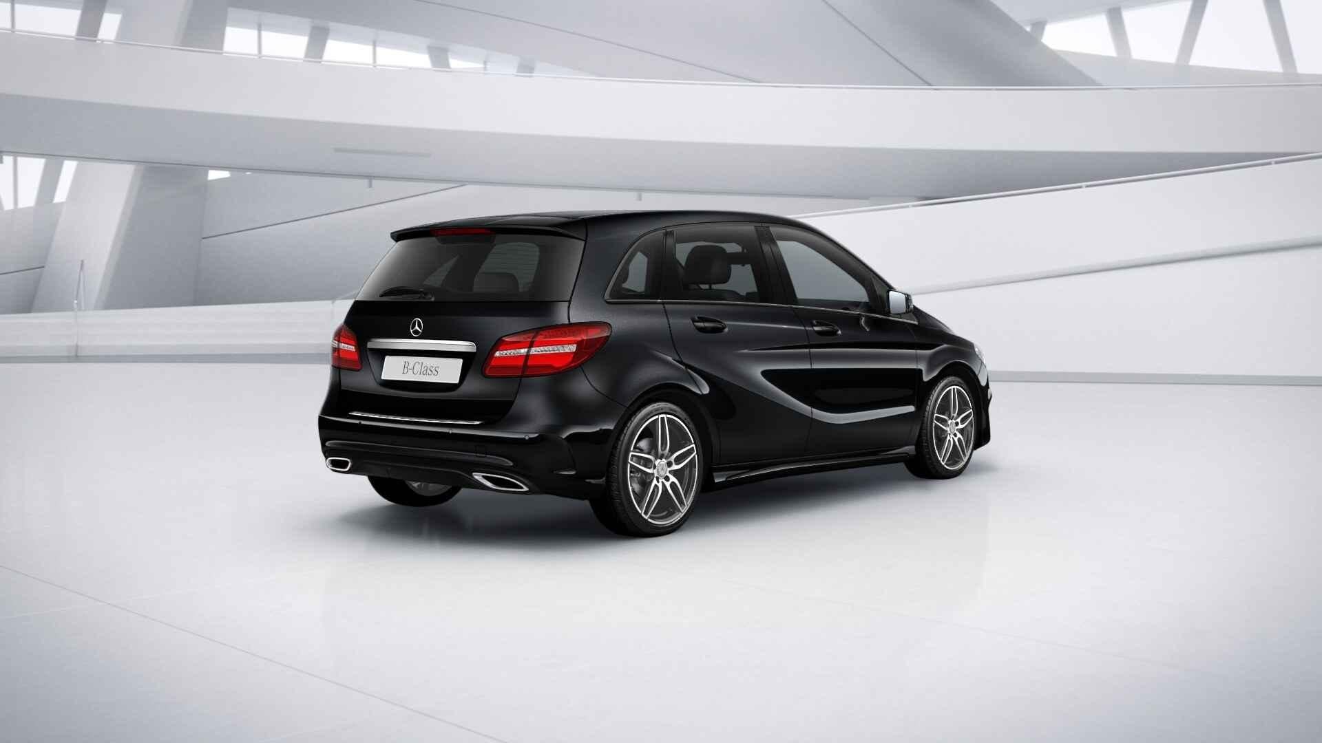 Mercedes-Benz B-klasse 180 AMG Night Edition Plus | AMG | Pa, 1325 kg, Gebruikt, 4 cilinders, Leder en Stof