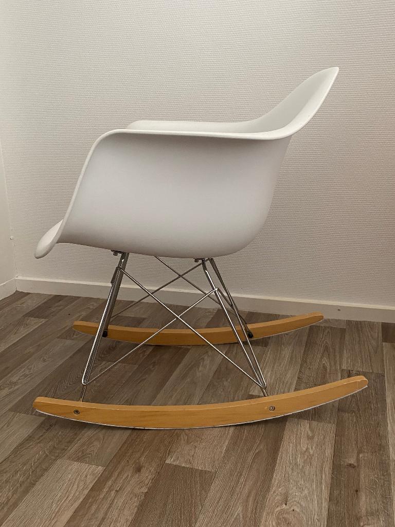 Witte kuip schommelstoel, rocking chair, Huis en Inrichting, Ophalen, Zo goed als nieuw, Wit, Eén