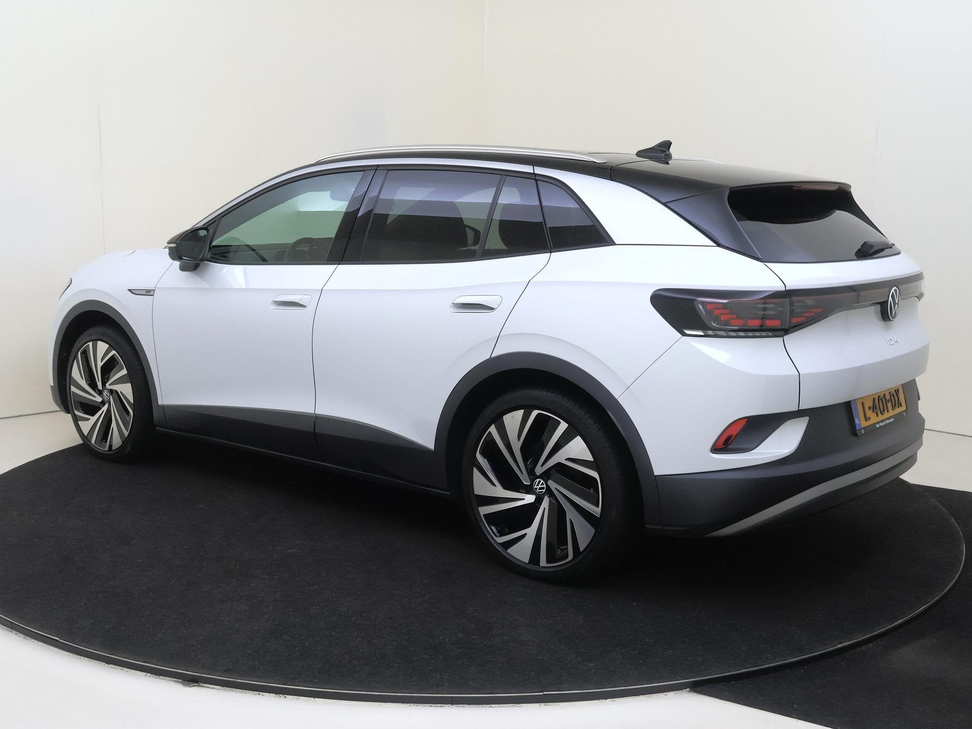 Volkswagen ID.4 First Max 77 kWh BTW |WLTP 492km| Automaat|, Auto's, Automaat, Achterwielaandrijving, Gebruikt, Leder en Stof