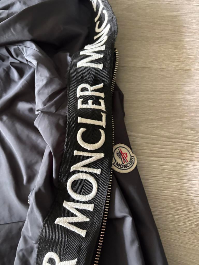Stijlvolle Moncler jas maat S - Lente/Zomer, Ophalen of Verzenden, Zo goed als nieuw