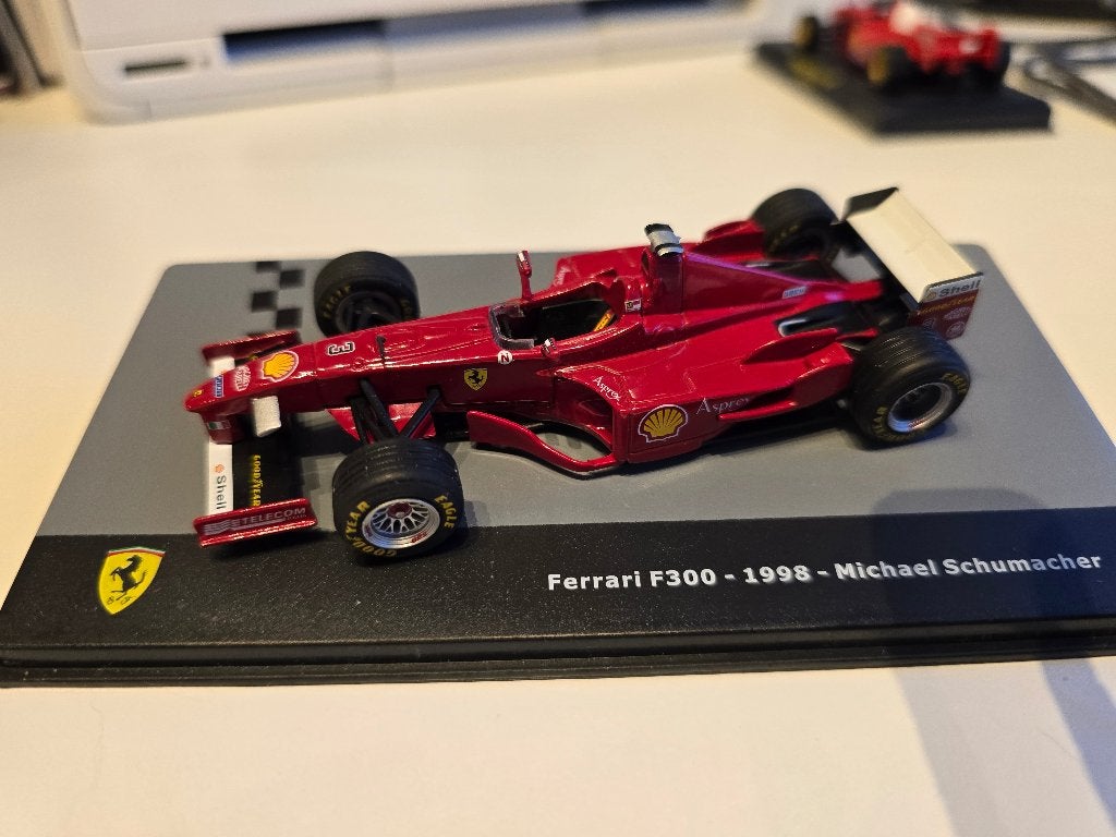 Ferrari F300 1998 M Schumacher 1/43, Ophalen of Verzenden, Gebruikt, Auto, Overige merken