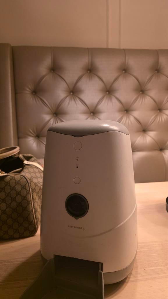 Pettadore Nutri view 2, Ophalen