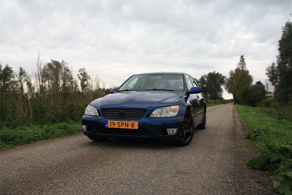 Lexus is200, Beige, 700 kg, Blauw, Particulier