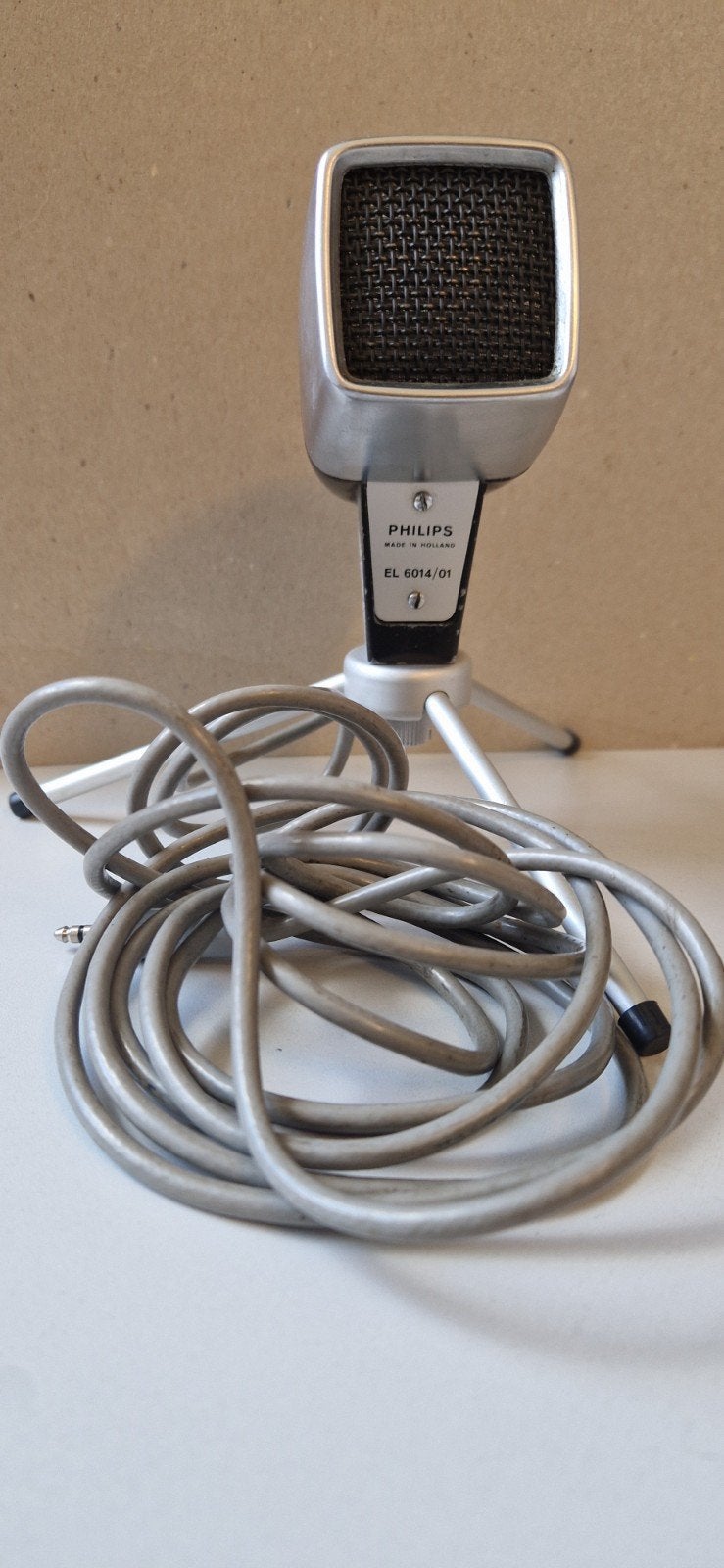 philips microfoon vintage  staat ook in het radio museum, Muziek en Instrumenten, Ophalen of Verzenden, Gebruikt, Overige typen