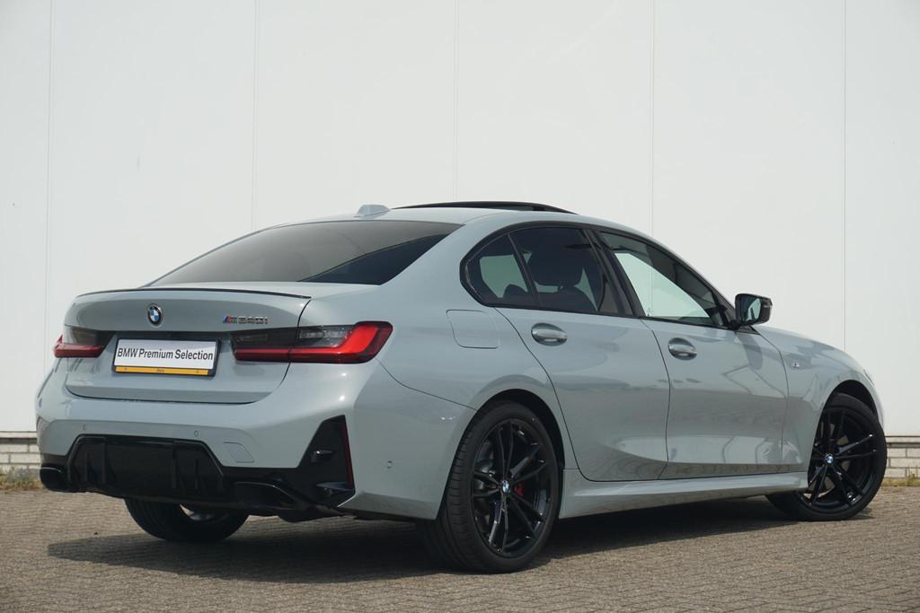 BMW 3 Serie Sedan M340i xDrive 19'' / Harman Kardon / Schuif, Auto's, BMW, Stof, Euro 6, 1700 kg, Met garantie (alle)
