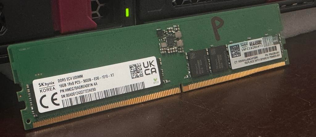 HPE geheugen HPE P64336-B21 16GB, Hewlett Packard Enterprise Hermeslaan 1A, Building A 1831 Diegem Belgium, Server, Zo goed als nieuw
