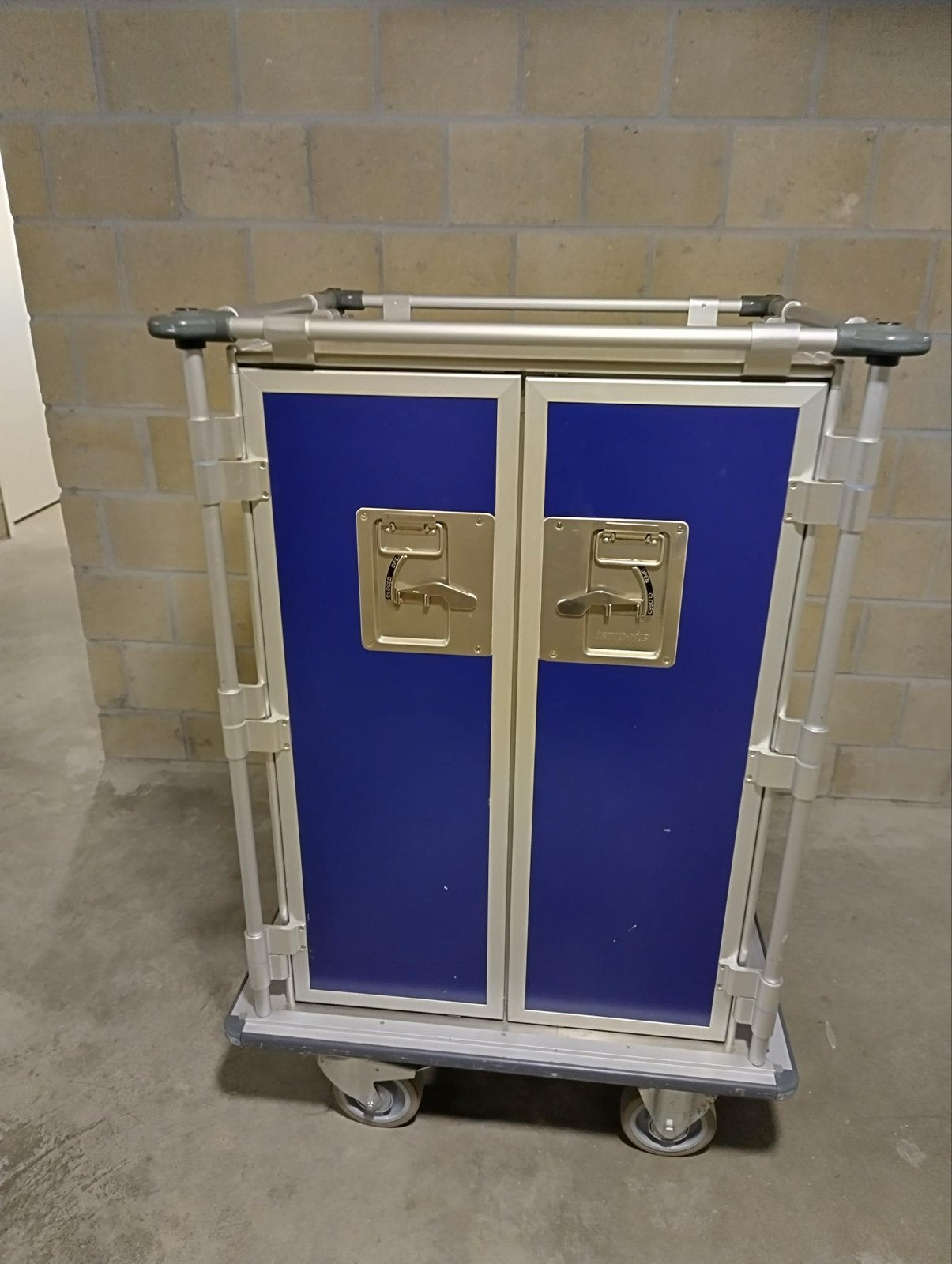 Temp-Rite maaltijdwagen/serveerwagen, Ophalen, Gebruikt, Blauw