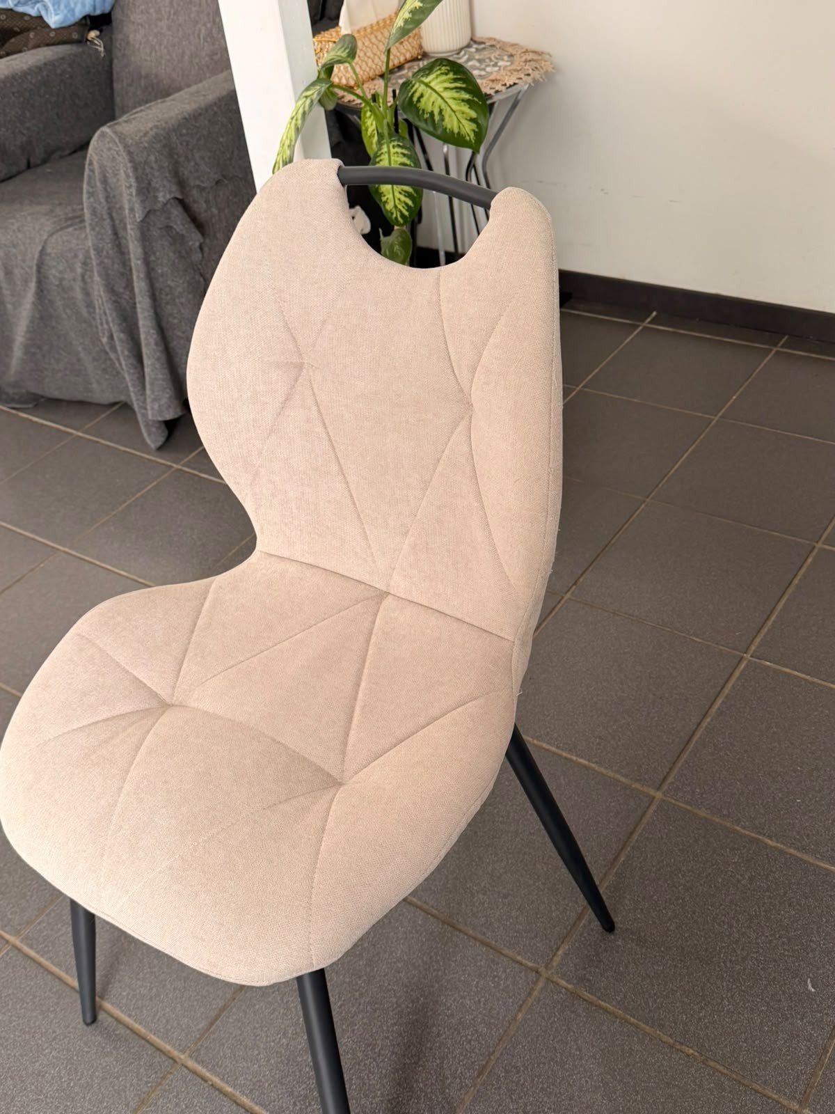 eet stoelen 6, Ophalen