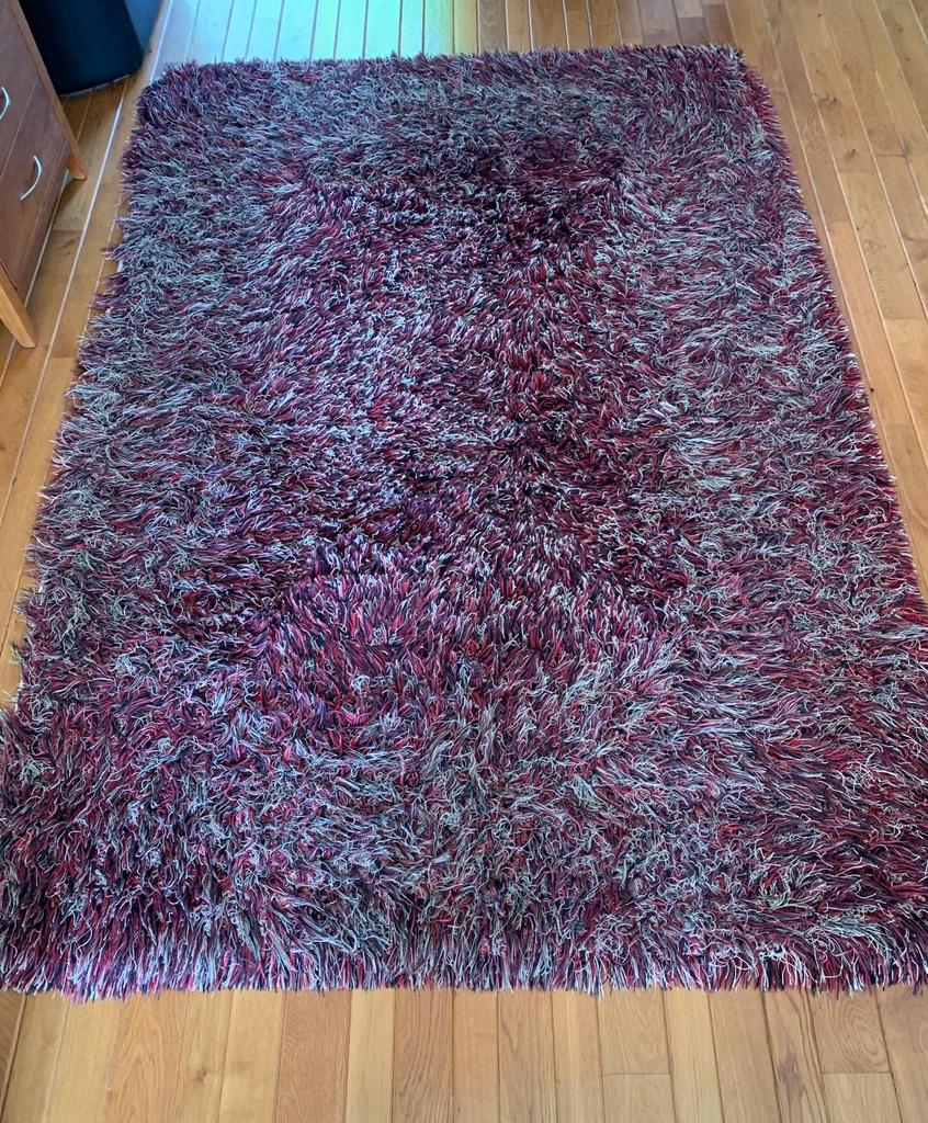 Vloerkleed rood/zwart/wit hoogpolig, Ophalen, Gebruikt, 150 tot 200 cm, 200 cm of meer