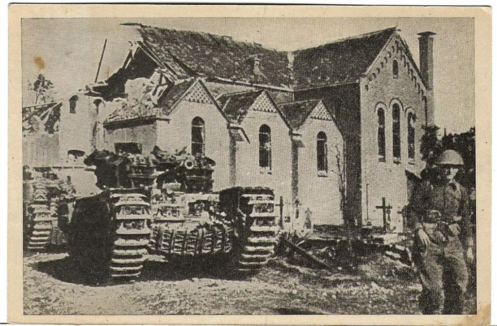 Overloon Engelse  tank okt. 1944  kerk ? in  puin nr  1224, Verzenden, Landmacht, Nederland, Overige typen