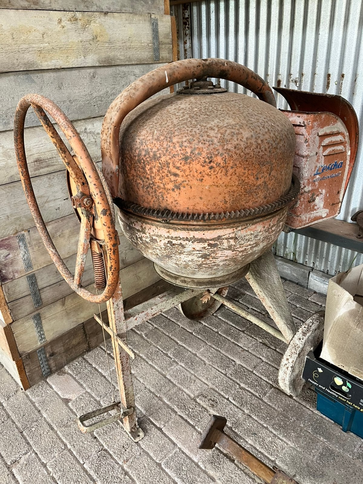 Betonmolen, Ophalen, Zo goed als nieuw
