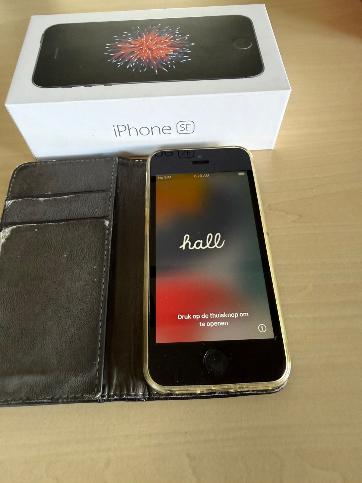 IPhone SE goed werkend, Telecommunicatie, Mobiele telefoons | Apple iPhone, Ophalen of Verzenden, Zo goed als nieuw, Zonder simlock