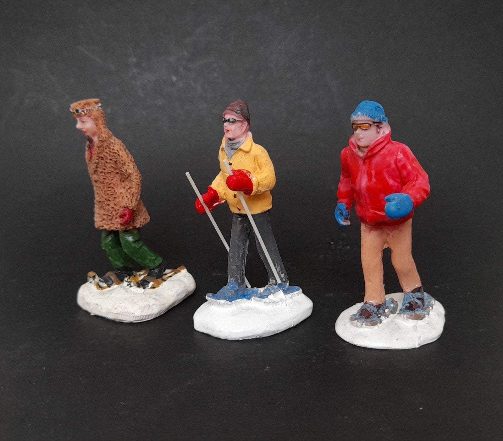 lemax kerst figuur c33 kerstdorp kersthuisjes ski winter, Verzenden
