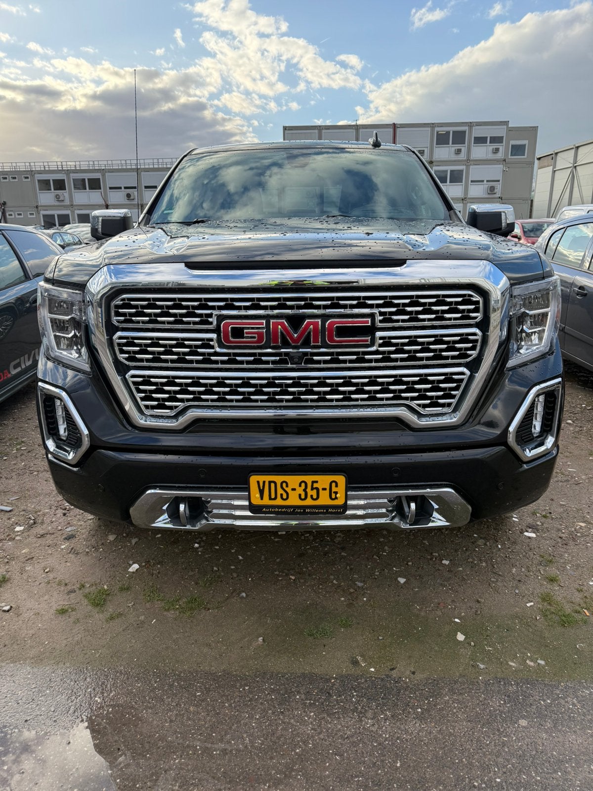 GMC Sierra danali 2020 Zwart 6,2 8cil prijs ex btw, Automaat, 426 pk, Zwart, Parkeerassistent