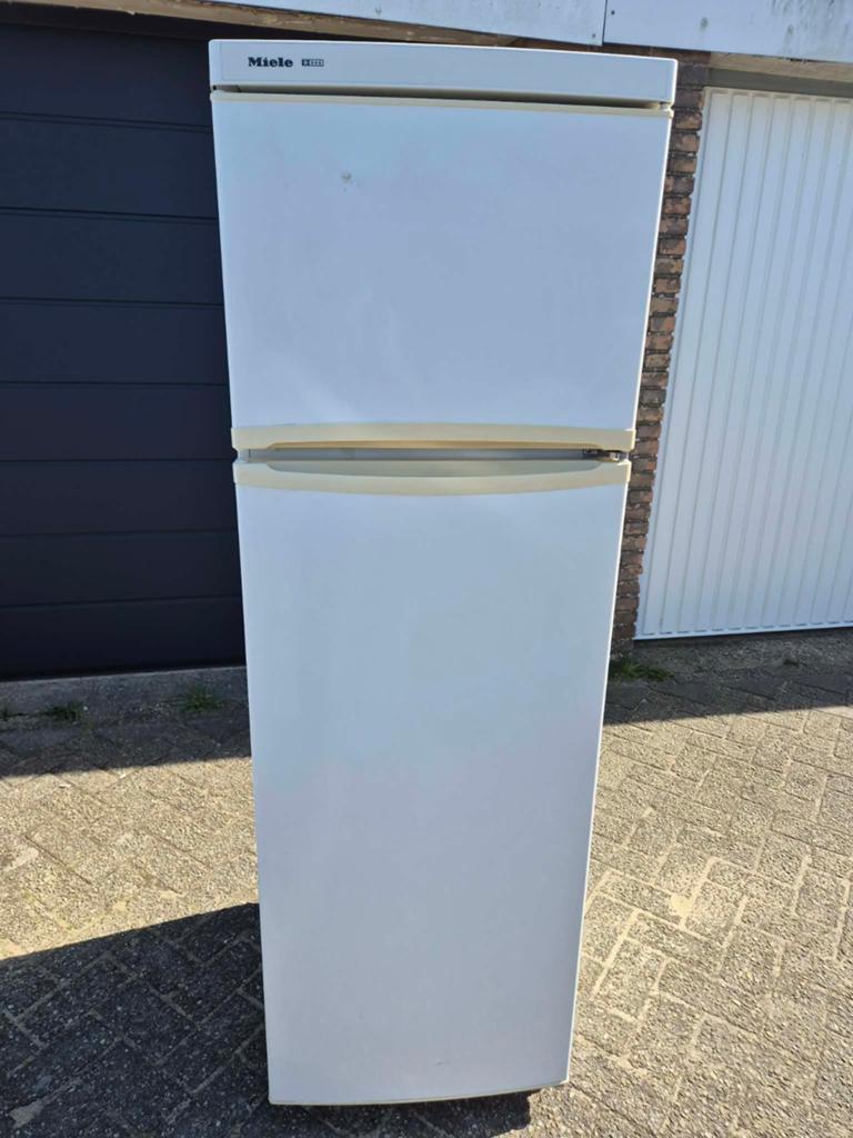 Miele KT3412S combikoelkast 169cm, Witgoed en Apparatuur, 200 liter of meer, Met aparte vriezer, Zo goed als nieuw, Energieklasse A of zuiniger
