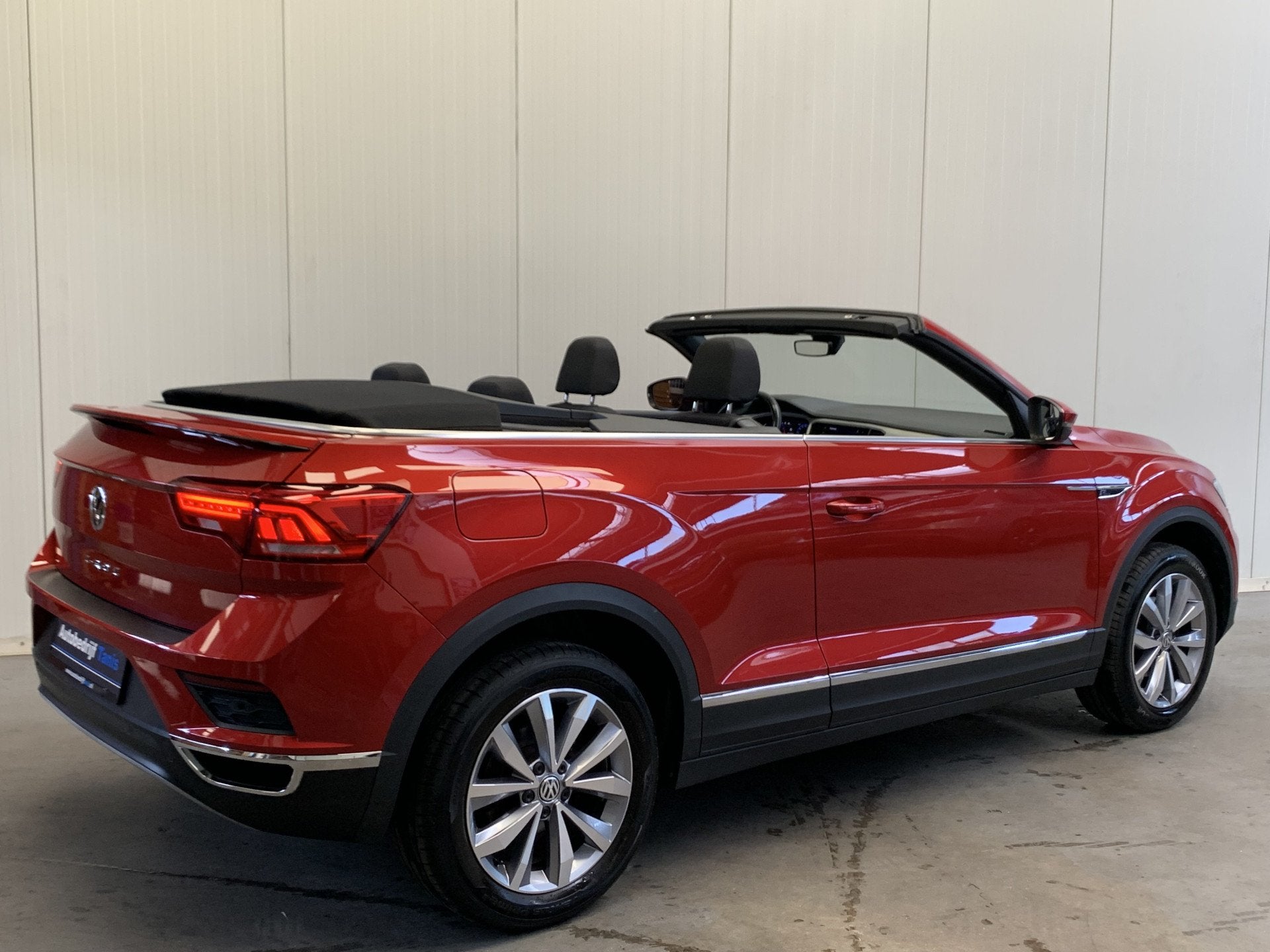 Volkswagen T-Roc Cabrio 1.0 TSI Style NAVI-ECC-PDC-DIGTAL CO, Voorwielaandrijving, 12 maanden, Stof, Gebruikt