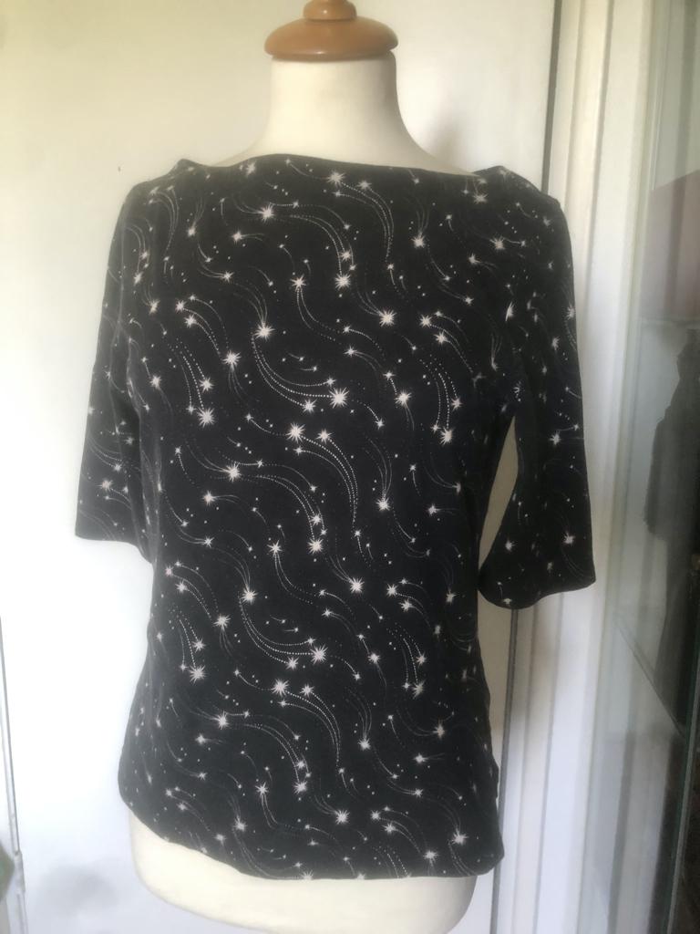 TED BAKER top met boothals maat 40 blauw met witte sterren, Kleding | Dames, Tops, Maat 38/40 (M), Blauw, Ophalen of Verzenden