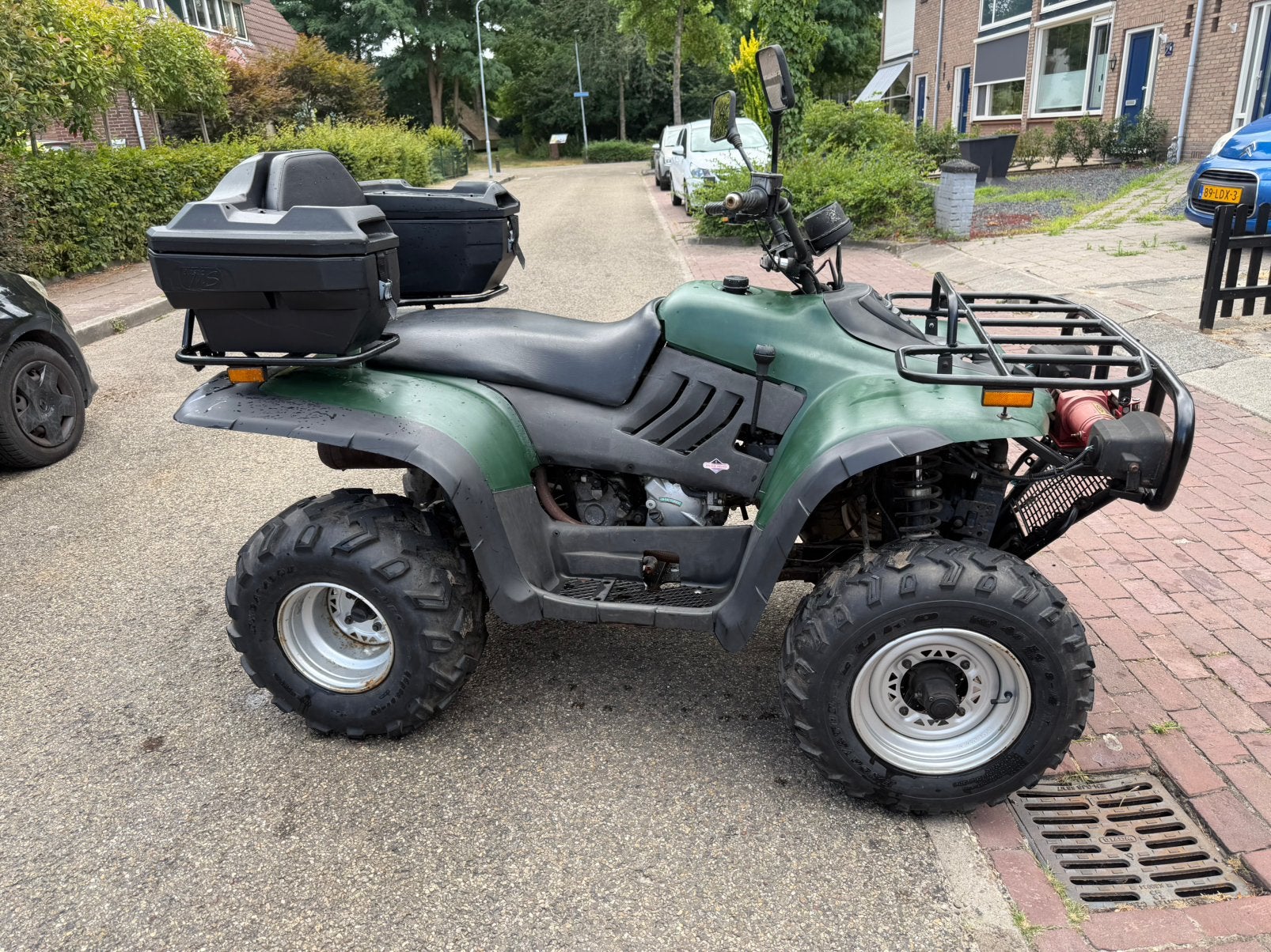 Quad met auto kenteken uniek groot exemplaar, Motoren, Quads en Trikes