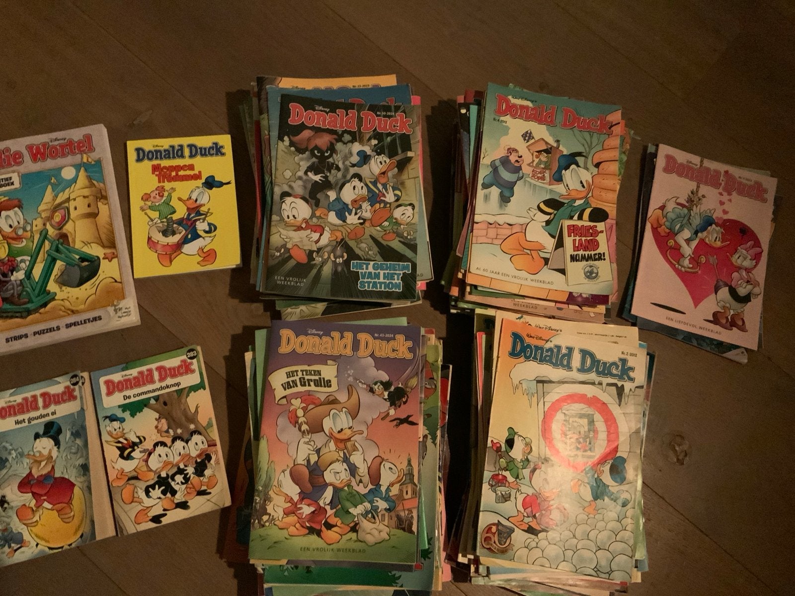Grote collectie Donald Duck’s en pockets, Boeken, Meerdere stripboeken, Ophalen, Gelezen