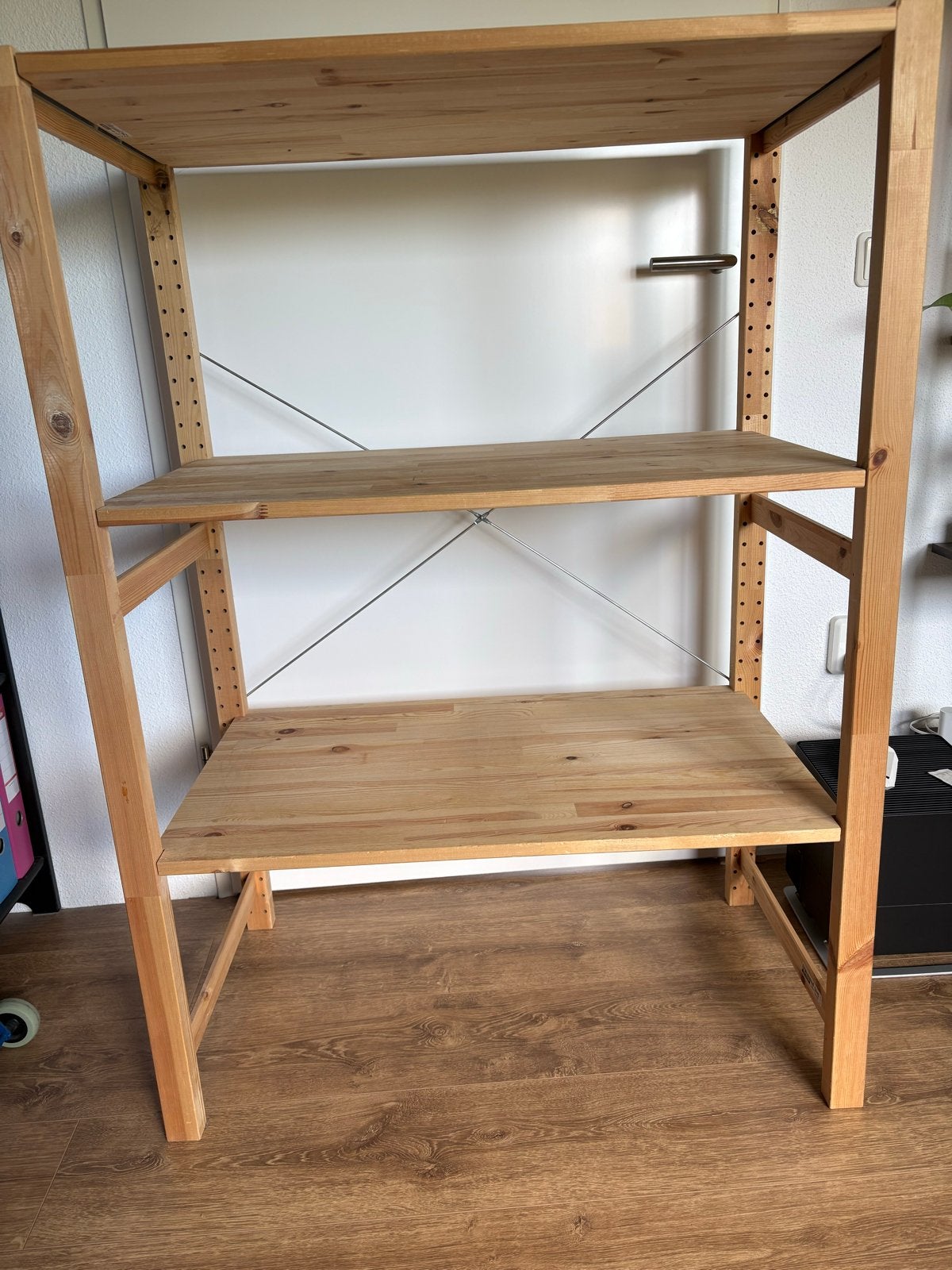 Houten IKEA rek met 3 planken - Ideaal voor opslag, Huis en Inrichting, Kasten | Overige, Ophalen, Gebruikt