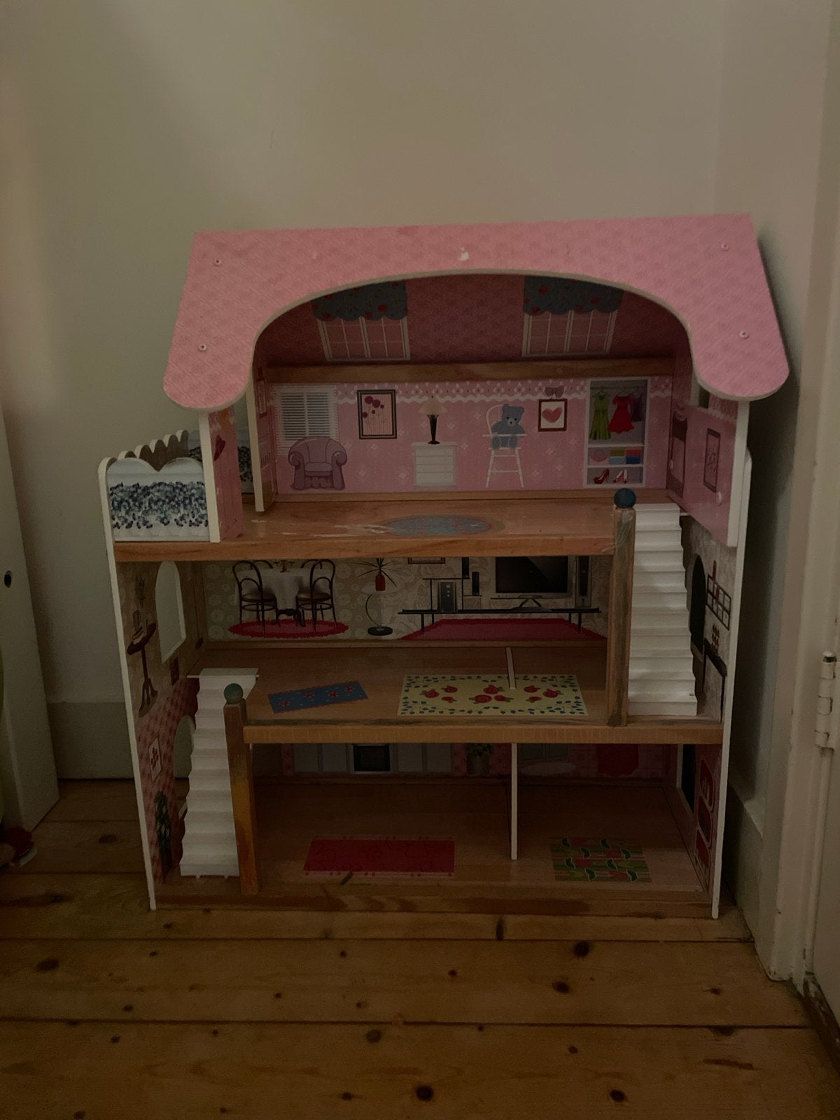 Groot houten poppenhuis met meubels - Zo goed als nieuw, Ophalen, Gebruikt, Poppenhuis