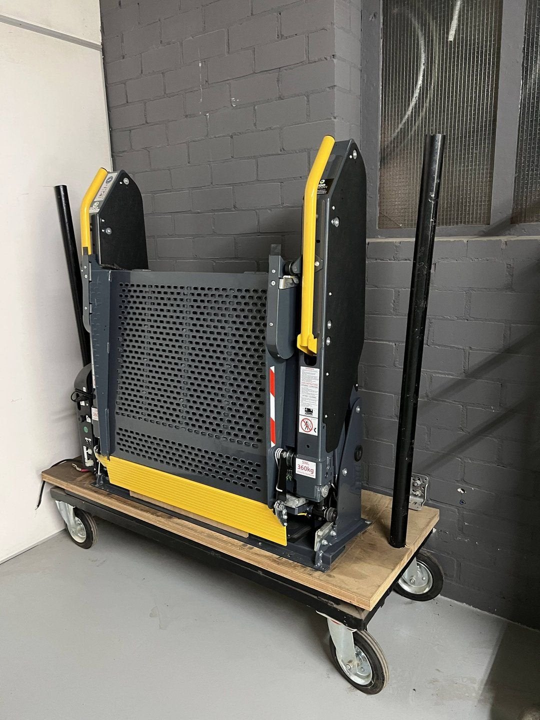 HANDI Rolstoellift rolstoel lift invalide rolstoelauto bus, Gebruikt, -, -, Ophalen of Verzenden