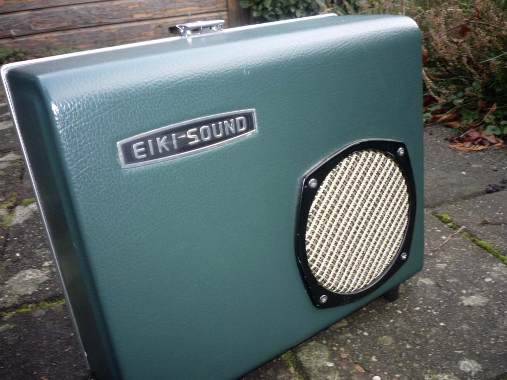 16mm film meerdere identieke Speakers in kappen van Eiki -, Ophalen of Verzenden, 16mm film