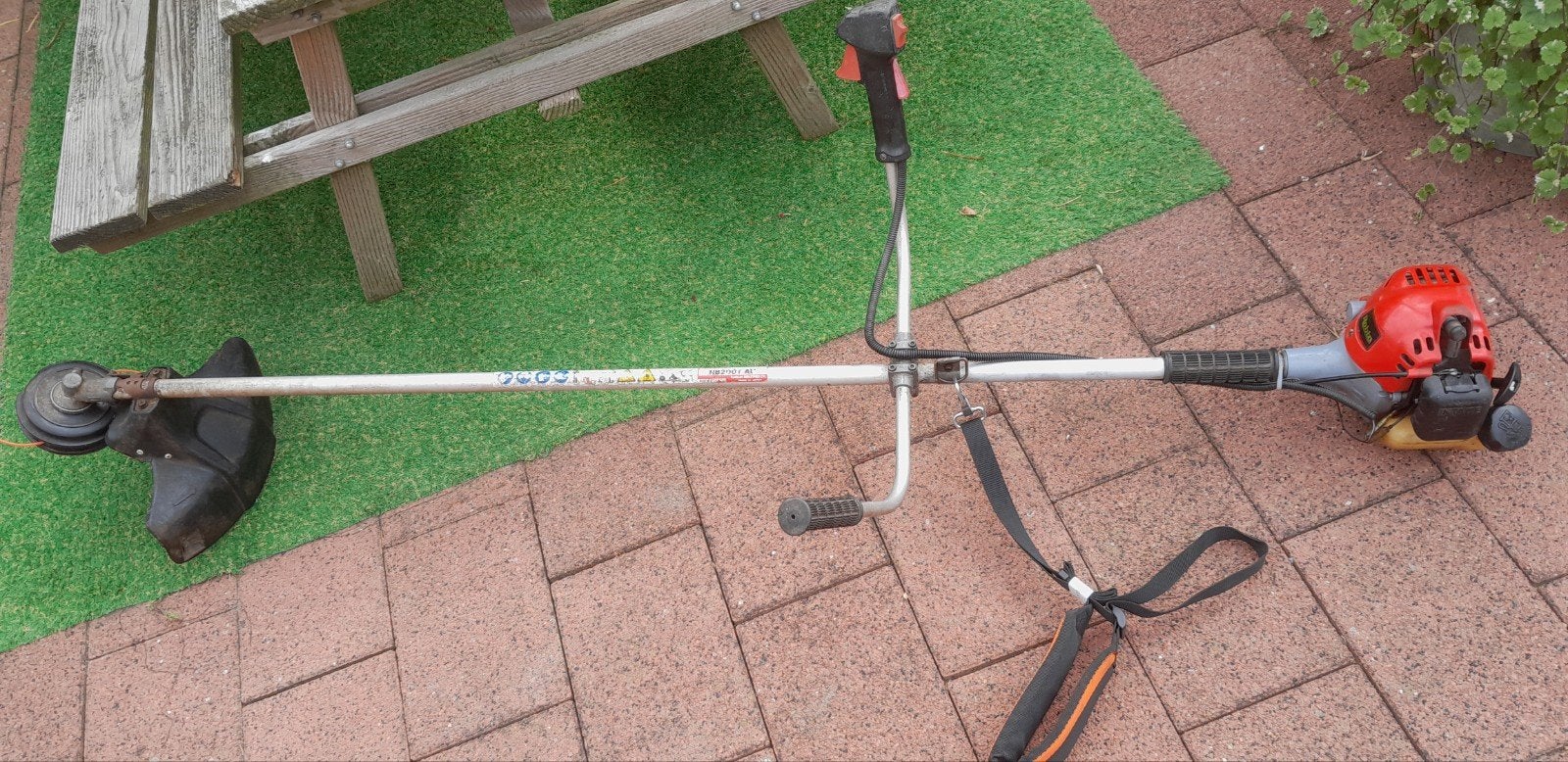 Robin bosmaaier/trimmer op benzine, Ophalen, Gebruikt, Benzine
