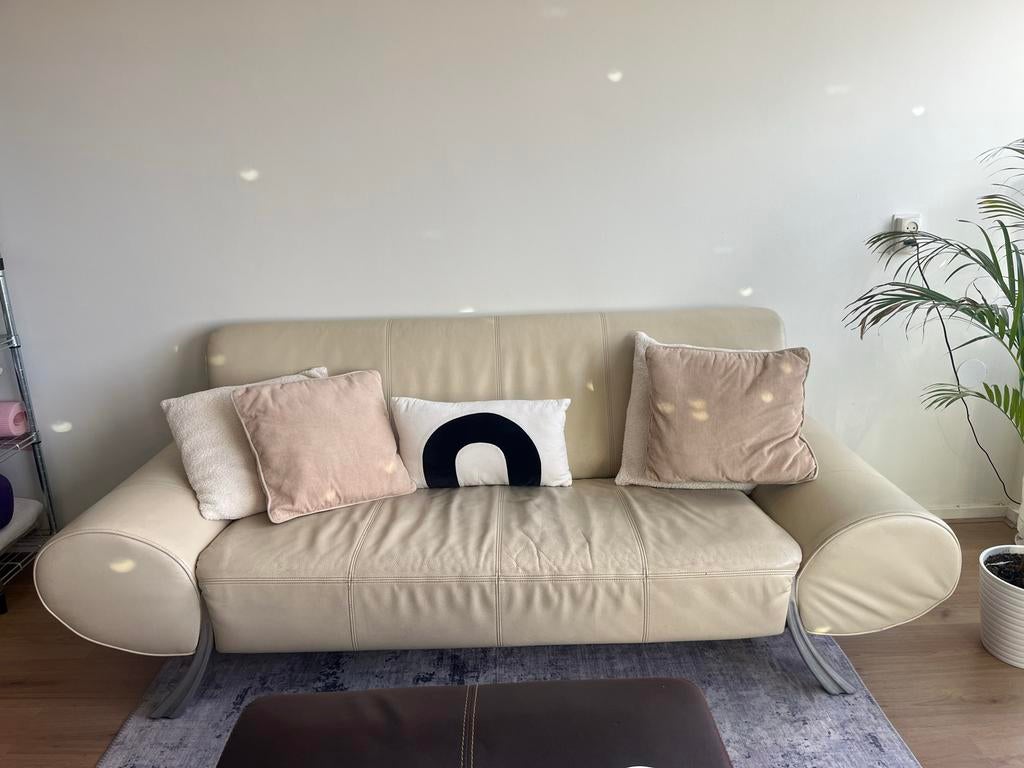 Rolf Benz Crèmekleurige Leren Tweepersoonsbank, Huis en Inrichting, Banken | Sofa's en Chaises Longues, Ophalen, 150 tot 200 cm
