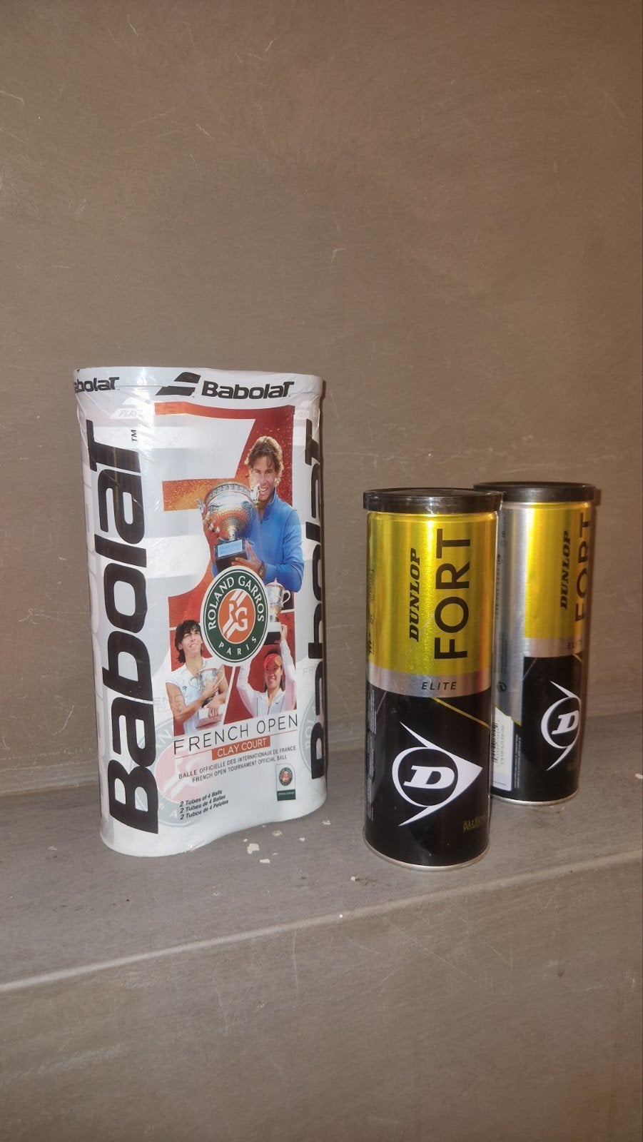 Nieuwe Babolat Roland Garros en Dunlop Fort tennisballen, Ballen, L00, Nieuw, Ophalen of Verzenden