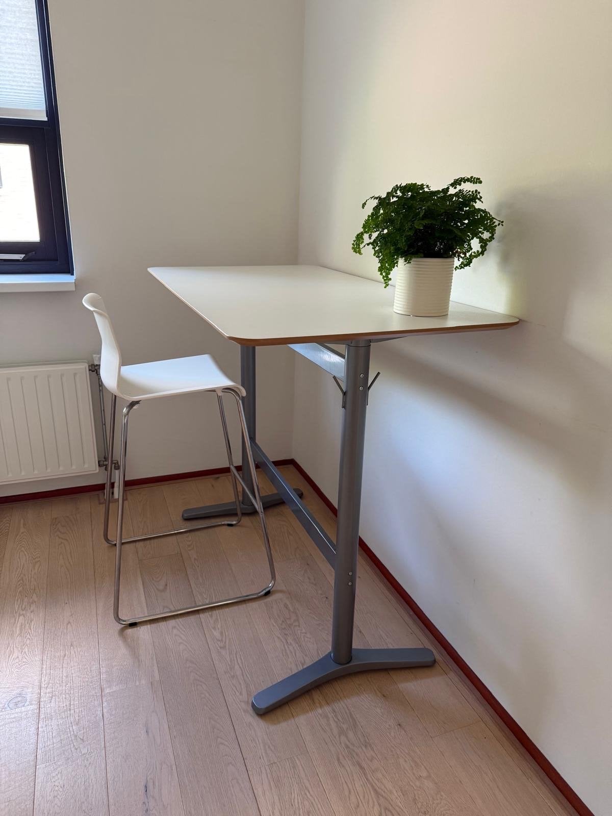 IKEA Bureau/Hoge tafel met stoel, Ophalen, Gebruikt