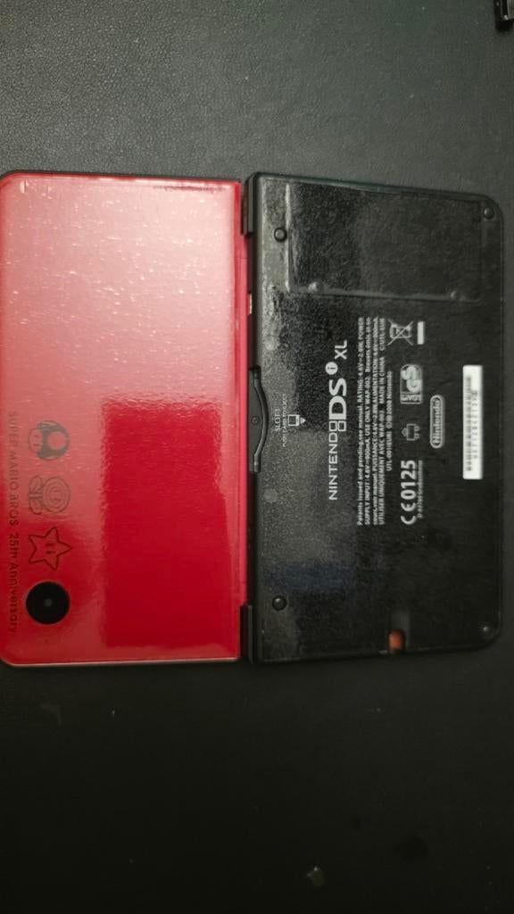 Nintendo DSi XL Super Mario Bros 25th Anniversary Ed. ZGAN, Ophalen of Verzenden, Zo goed als nieuw, Rood, Dsi XL