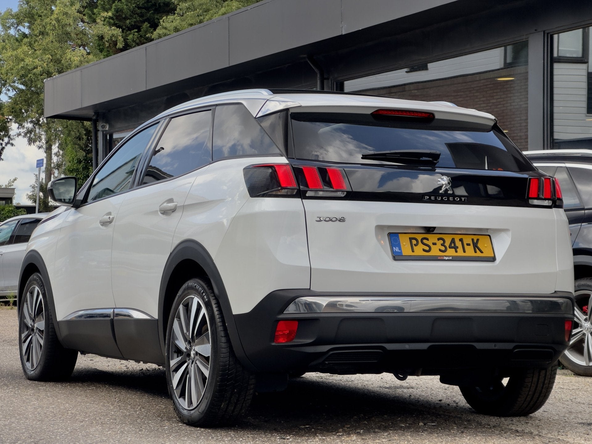 Peugeot 3008 1.6 BLUE-HDI GT-Line PANODAK SPORTLEDER 19 INCH, Voorwielaandrijving, Dealer onderhouden, Gebruikt, Euro 6