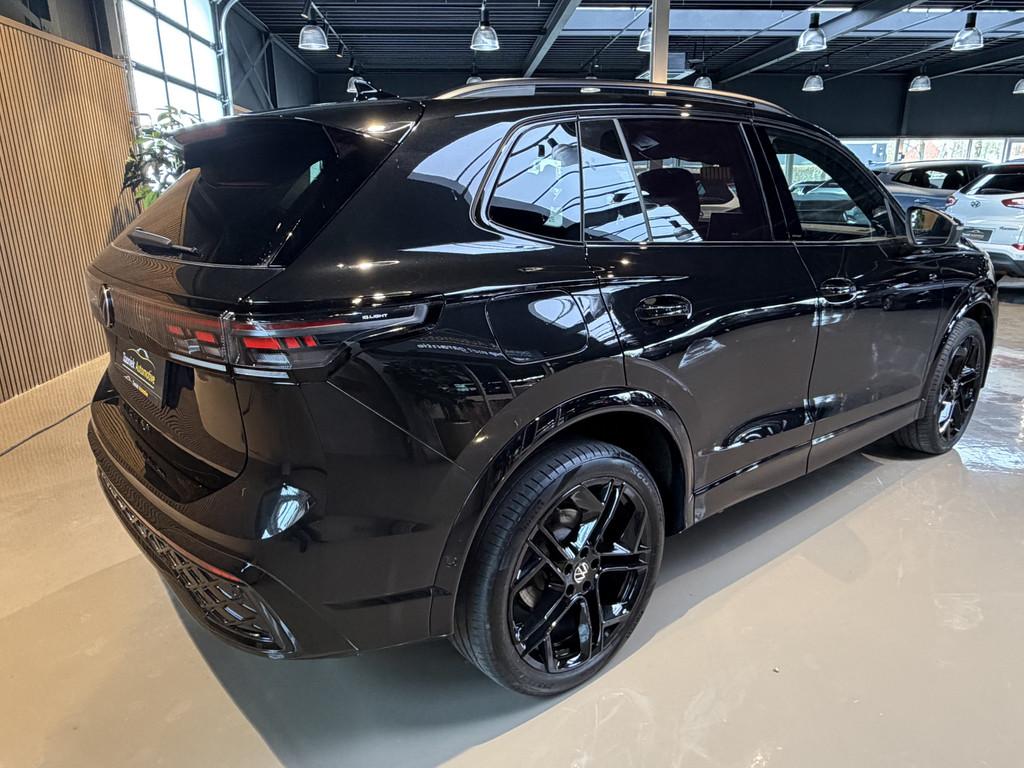 Volkswagen Tiguan 1.5 eHybrid R-Line Edition Black-Line Head, Zwart, 4 cilinders, Automatische klimaatregeling, Zwart