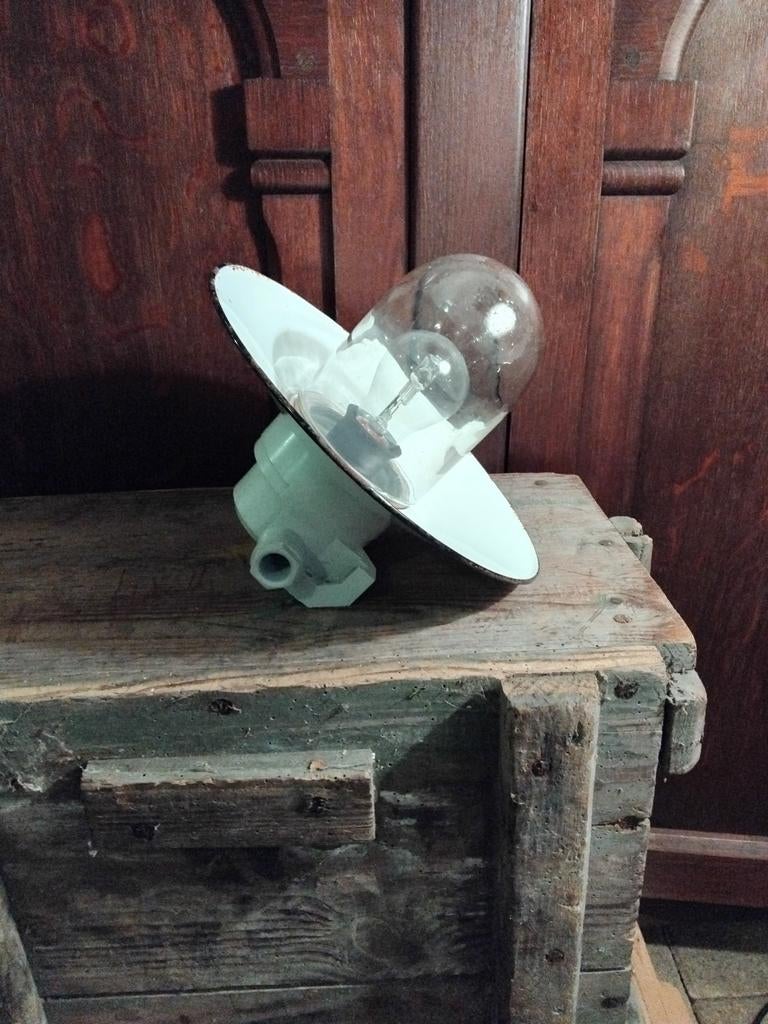 Vintage stallamp met of zonder emaille schotel, Antiek en Kunst, Antiek | Lampen, Ophalen of Verzenden