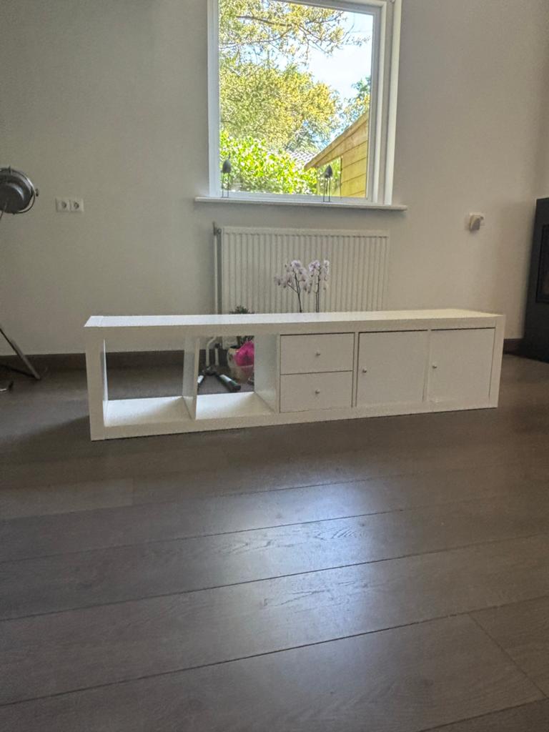 IKEA TV-meubel/kastje wit met lades en deurtjes, Gebruikt, 150 tot 200 cm, Ophalen of Verzenden, Minder dan 100 cm