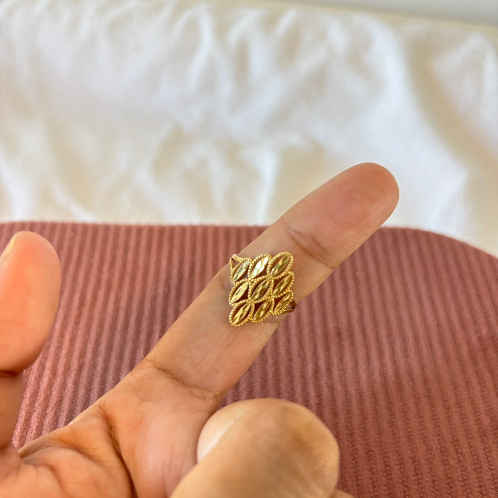 Preloved 18k saudi gold 6.5 size, Ophalen of Verzenden, Zo goed als nieuw, Overige kleuren