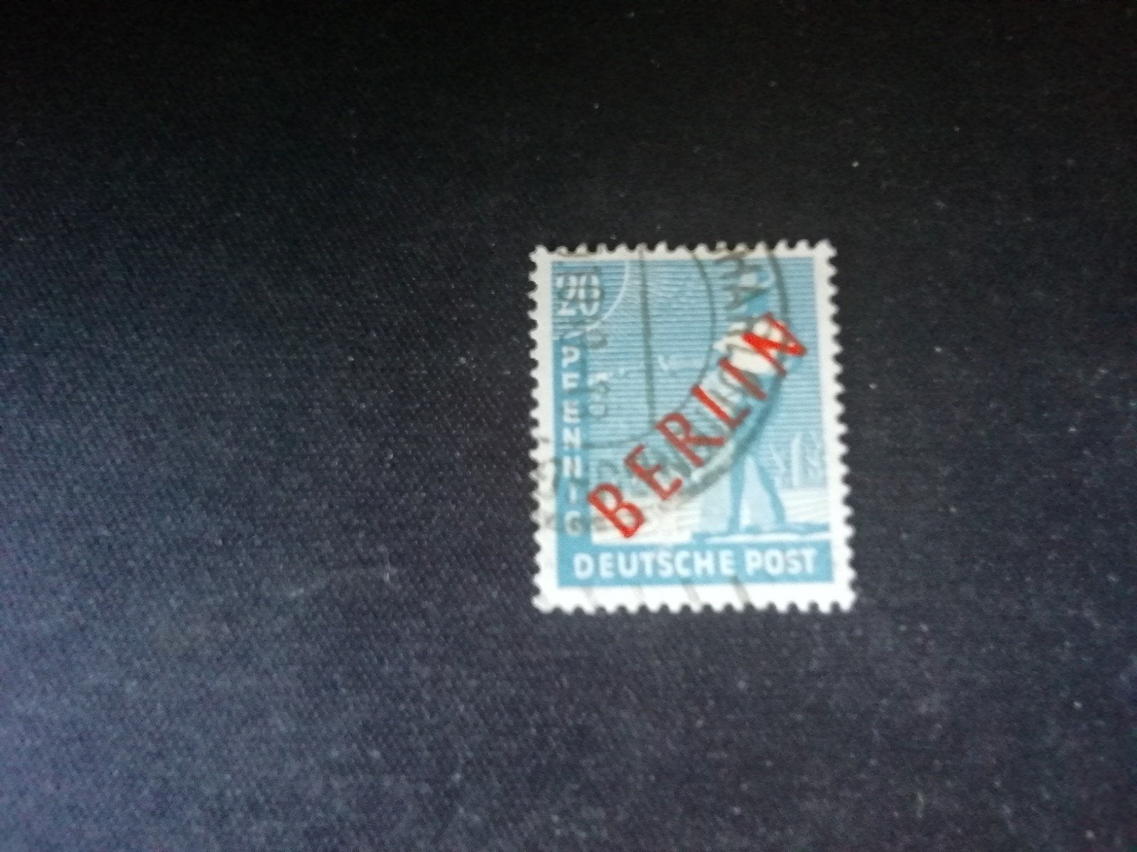 40 DEUTSCHE POST BERLIN NR 26 OPDRUK ROOD GESTEMPELD, Ophalen of Verzenden, BRD, Gestempeld