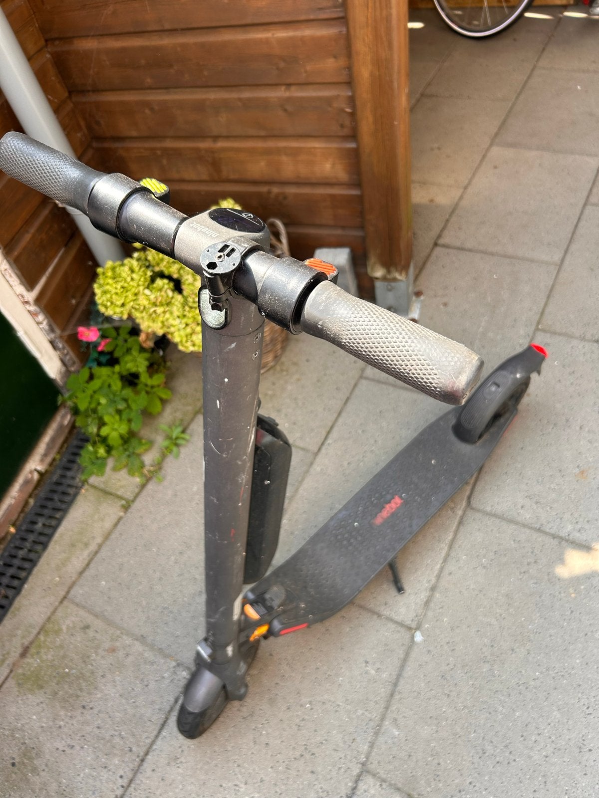 Ninebot elektrische step - Gebruikt, Fietsen en Brommers, Steps, Ophalen of Verzenden, Gebruikt, Elektrische step (E-scooter)
