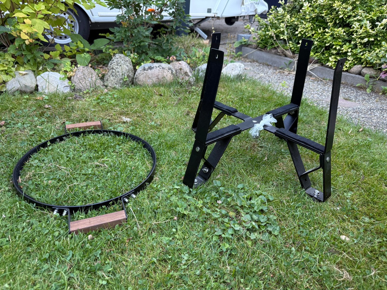 Houder / onderstel voor Bastard Compact, Tuin en Terras, Ophalen, Zo goed als nieuw
