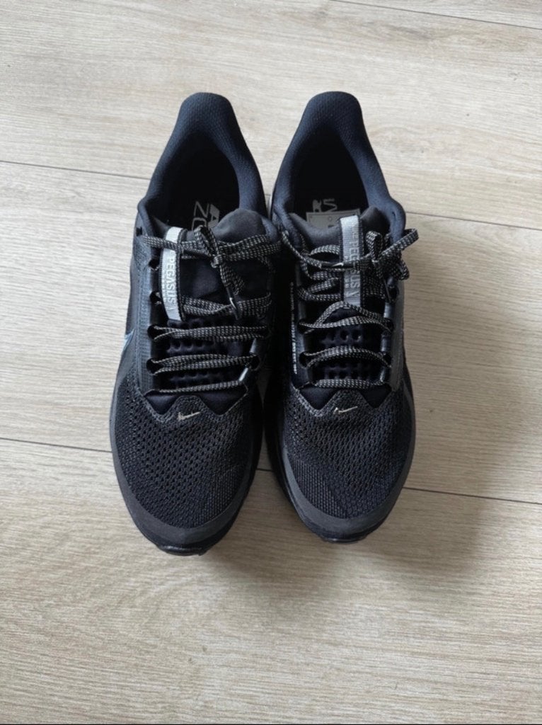 Sneaker/hardloop schoenen, NIKE, Ophalen of Verzenden, Zo goed als nieuw, Sportschoenen