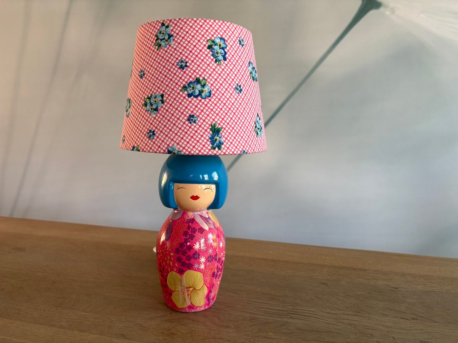 Schattige unieke kleurrijke Kimmidoll/Kokeshi tafellamp, Overige typen, Overige merken, Met schakelaar, Overige kleuren