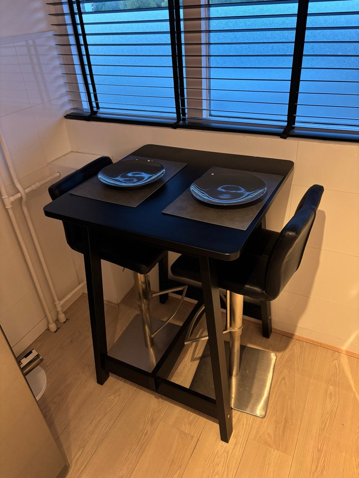 3 barkrukken met bar/eettafel, Ophalen, Zo goed als nieuw, 90 cm of meer, 3 krukken