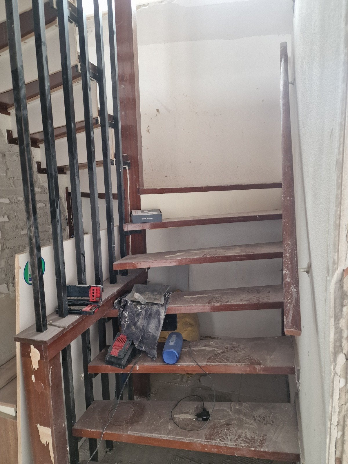 Houten trap met metalen balustrade, Ophalen, Gebruikt, 2 tot 4 meter